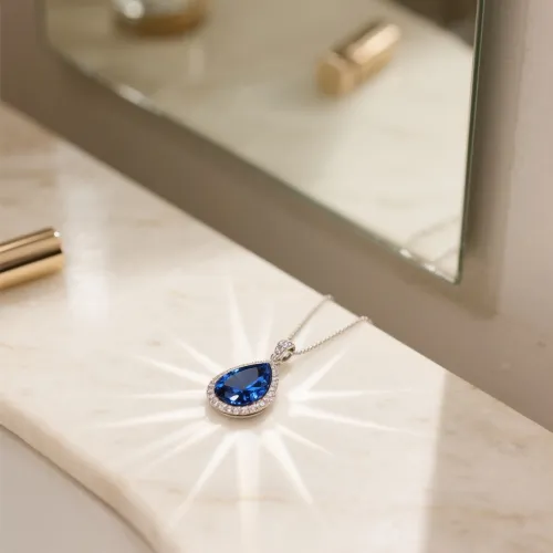 Comparison between pristine and fractured sapphires under professional magnification